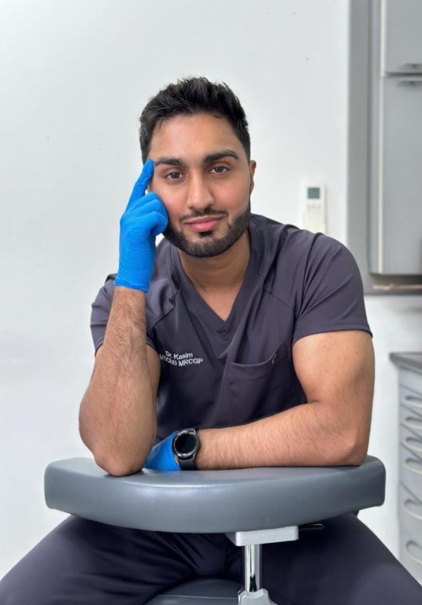 Dr Kasim Usmani, a cosmetic surgeon, preparing to give a salmon sperm injection treatment