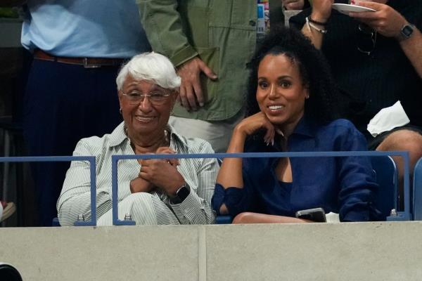Valerie Washington and Kerry Washington attend the 2024 US Open Tennis Champio<em></em>nships  on August 26, 2024.