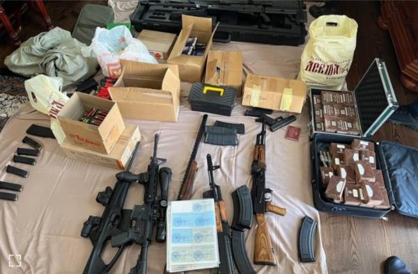 The search at Wagner Group chief Yevgeny Prigozhin's mansion revealed a collection of wigs, gold bars, weapons and a f<em></em>ramed photo with severed heads