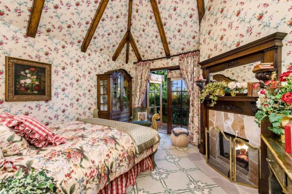 25010 Thousand Peaks Road California