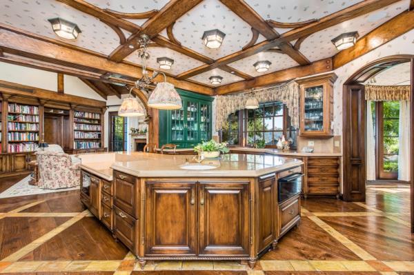 25010 Thousand Peaks Road California