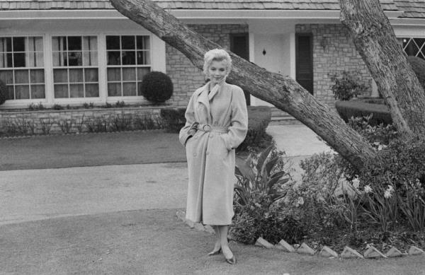 The home, tucked away in a cul-de-sac in Brentwood was the o<em></em>nly one Mo<em></em>nroe ever owned and was wher<em></em>e she infamously died on August 4, 1962. 