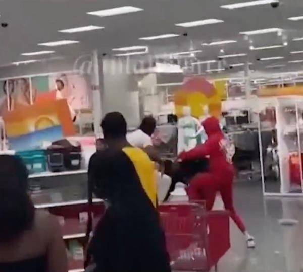 Horrified witnesses said the fight quickly turned into a four-on-one beatdown. 