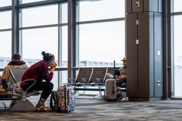 Southwest Airlines cancelled more than 700 flights, or roughly 18% of its flight schedule, as of Mo<em></em>nday afternoon over winter weather. It was the most impacted airline, followed by United, which cancelled 13%, or 349, of its flights.