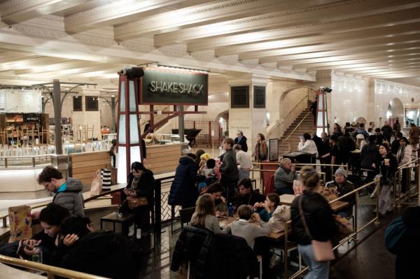 Shake Shack dining area