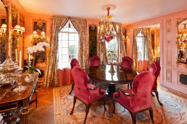 A dining area inside 1 East 62nd Street.