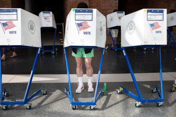 A person voting