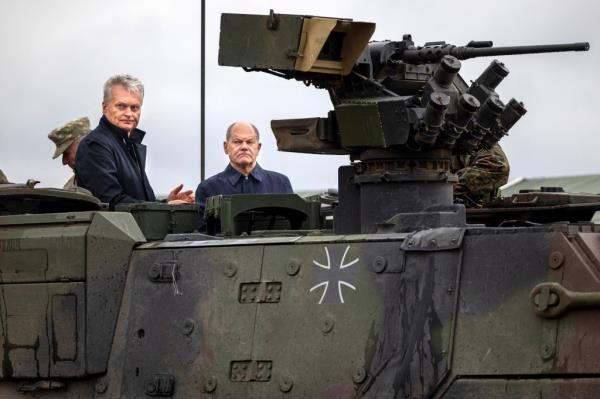 German Chancellor Olaf Scholz and Lithuania's President Gitanas Nauseda
