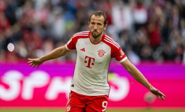FC Bayern München v FC Augsburg - Bundesliga