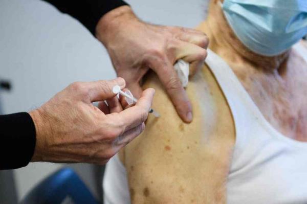 Updated COVID-19 vaccines may be getting a little easier for adults to find but they’re still frustratingly scarce for young children. 