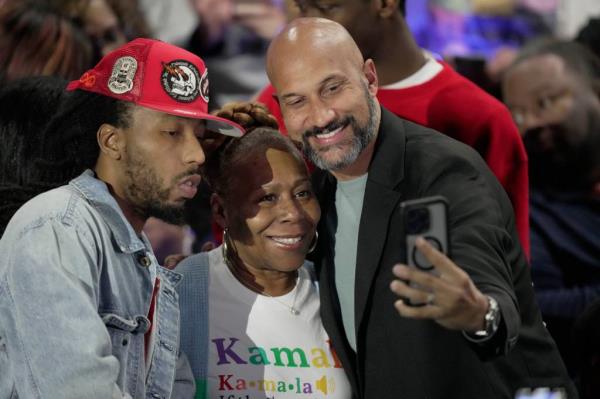 Actor and comedian Keegan-Michael Key took pictures with fans at the rally for Kamala Harris.