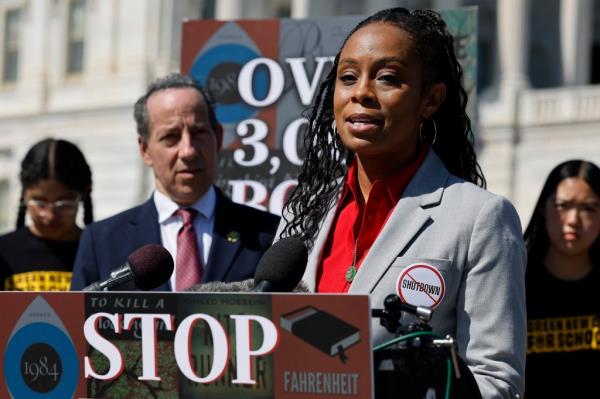 Rep. Sho<em></em>ntel Brown