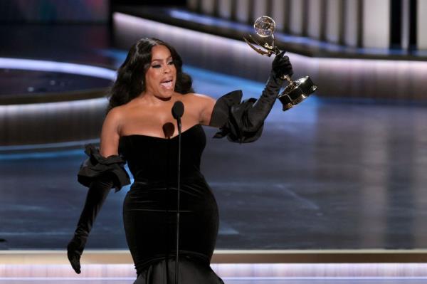 Niecy Nash Betts winning an Emmy. 
