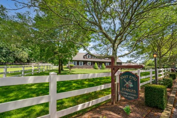 Billy Joel's wife, Alexis, toured this $10 million horse farm.