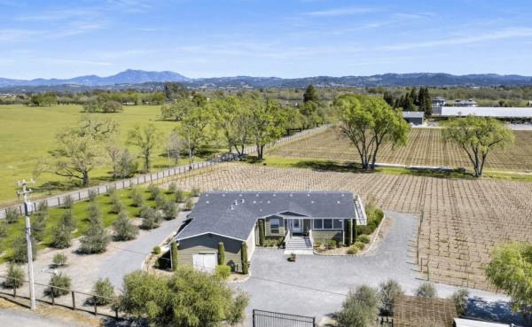 Hanson is the owner of the Bricoleur Vineyards in So<em></em>noma County.