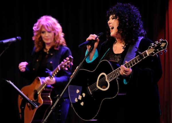 Nancy and Ann Wilson perform at the Grammy Museum in 2010