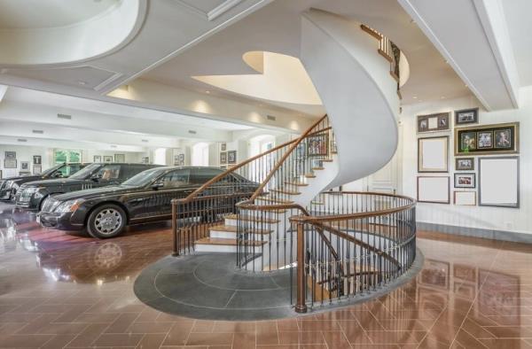 The indoor garage. 