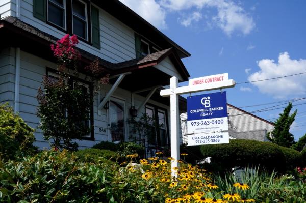 A general view of an under co<em></em>ntract sign on a house for sale sign as seen in Hawthorne, NJ on August 14, 2024.
