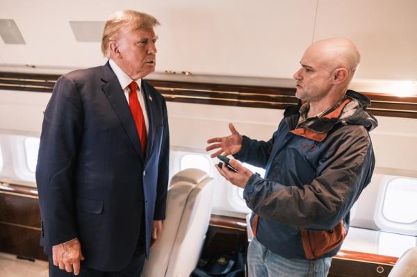 Former President Do<em></em>nald Trump speaks with Post reporter Reuven Fenton.
