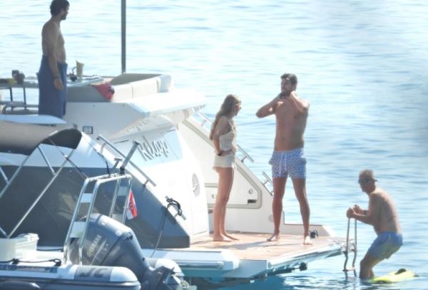 Gerard Pique and Clara Chia Marti
