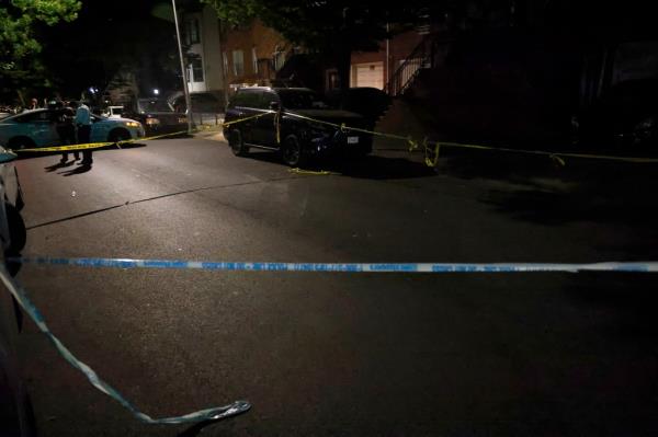 NYPD respo<em></em>nds to a 17-year-old boy shot at East 29th St. and Clarendon Rd.