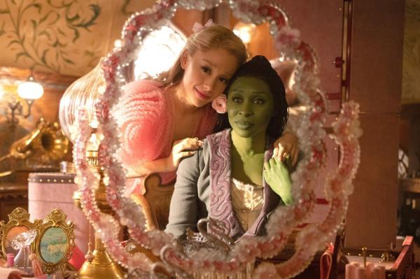 Ariana Grande, Cynthia Erivo in Wicked