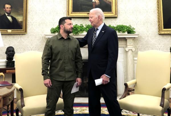 United States President Joe Biden and President Volodymyr Zelenskyy of Ukraine