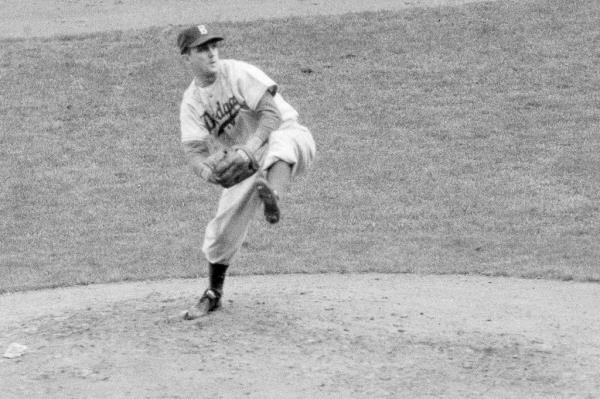 Carl Erskine, who died Tuesday at 97, was a pitcher for the Brooklyn Dodgers.