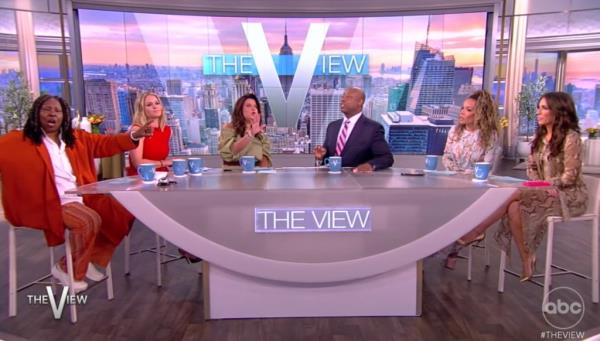 'The View' hosts Sen. Tim Scott