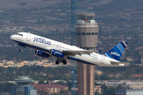 JetBlue plane taking off
