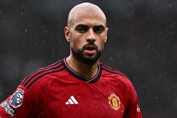 Amrabat had a tough time at left-back (Photo by Sebastian Frej/MB Media/Getty Images)