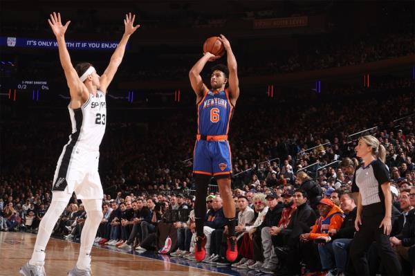 Quentin Grimes hadn't come off the bench for the Knicks since November 2022 before Friday's game.