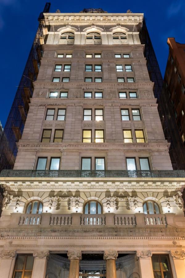 Exterior of 108 Leo<em></em>nard St.