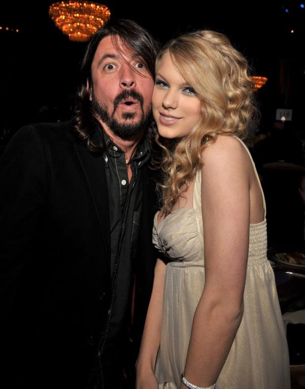 Dave Grohl and Taylor Swift at the 2008 Clive Davis Pre-GRAMMY party