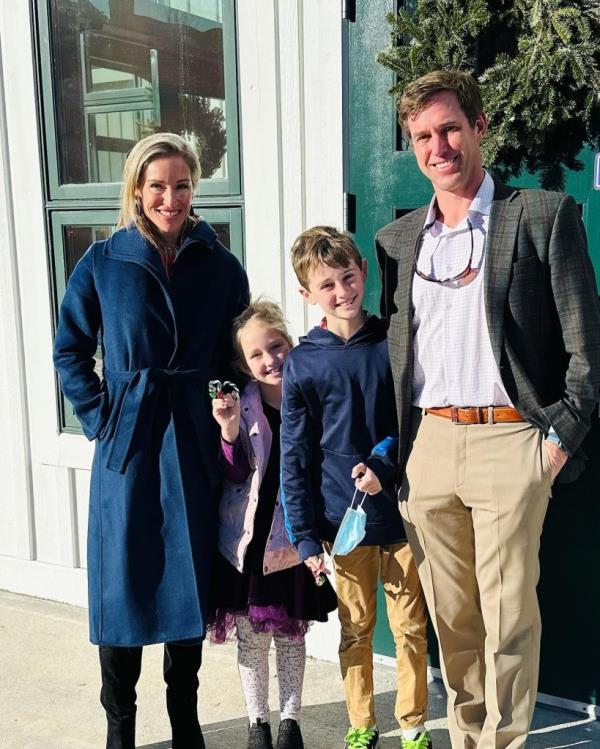 Susanna, her husband and their two children. 