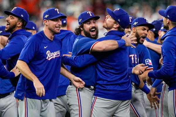 Astros-Rangers