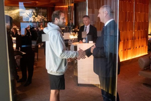 New York Post reporter Jon Levine shortly before being ejected from Le Bernardin 
