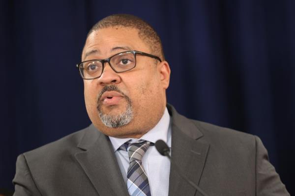 Manhattan District Attorney Alvin Bragg said he was finalizing materials to formally request that New York Gov. Kathy Hochul requisition a Governor’s warrant for Raad Almansoori's return to the Big Apple.