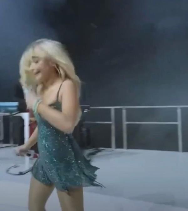 Sabrina Carpenter isn't letting a little spark stop her from hitting another huge stage: The 2024 MTV Video Music Awards on Sept. 11.