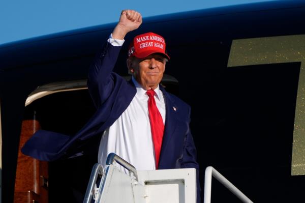 Trump held a rally in Wildwood, New Jersey, on Saturday. The incident occurred after the plane landed at the West Palm Beach airport at a<em></em>bout 1:20 a.m. on Sunday.