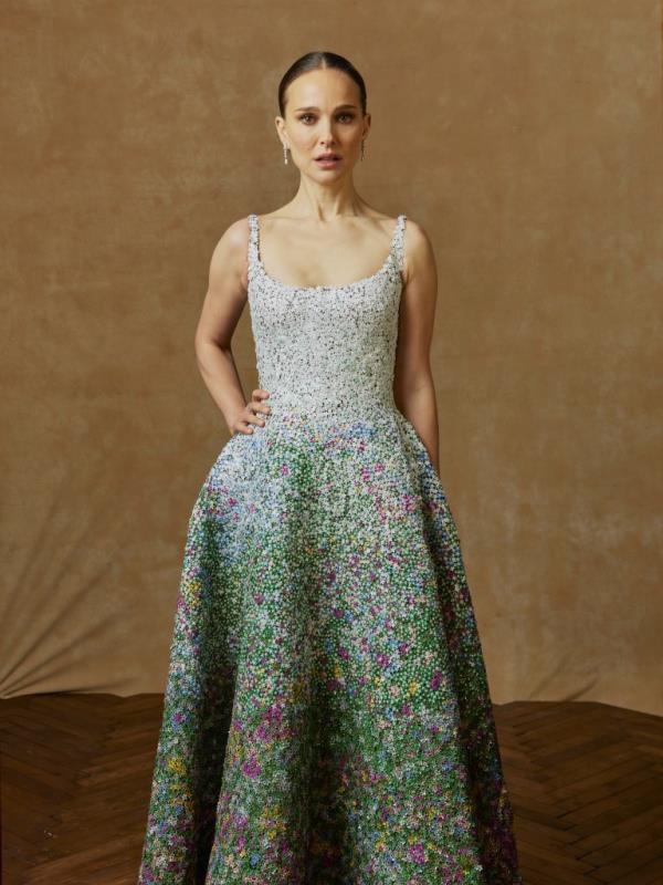 Natalie Portman stunned in Dior at the 2024 Golden Globes. 