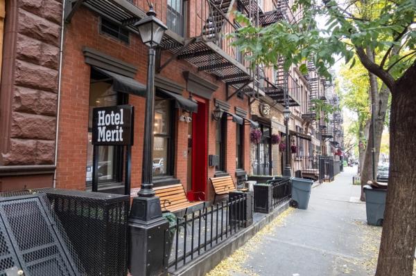 Merit Hotel at 414 W 46th Street in Manhattan, formerly used as an emergency migrant shelter
