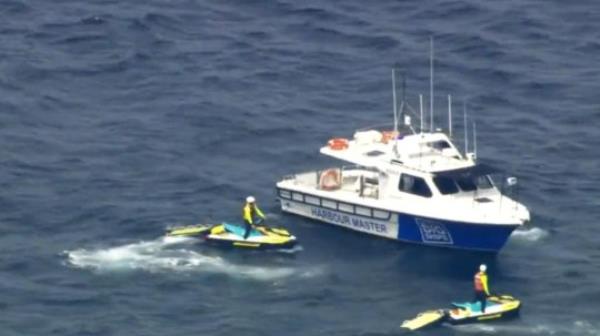 Search for missing men after plane crash