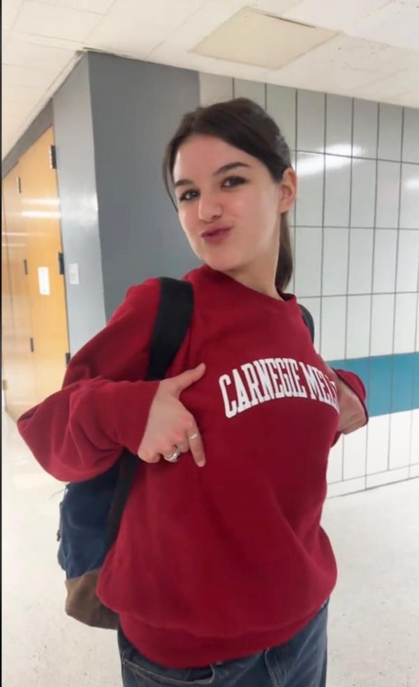 Katie Holmes' daughter Suri, 18, shows off her Carnegie Mellon University sweater.