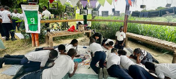 Children and younger folks from Commune 13 celebrated ‘World Enviro<em></em>nment Day’ within the Charco Azul wetland