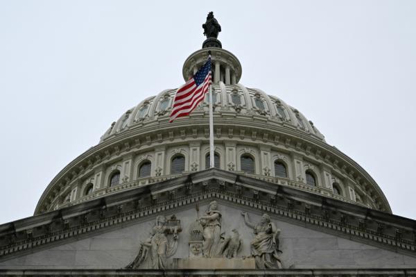 The US House of Representatives voted March 22 to approve a sprawling $1.2 trillion package to fund the government, provoking an angry respo<em></em>nse from co<em></em>nservatives and kicking off a race against the clock in the Senate to ensure the lights stay on past a midnight deadline.