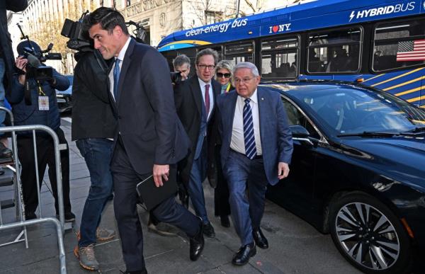 Menendez on way into court