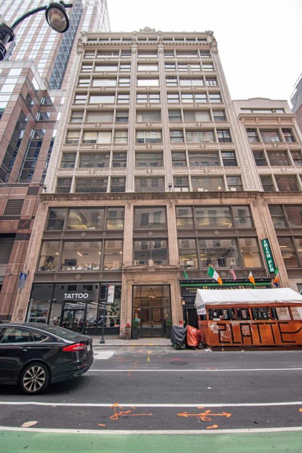 MIdtown office building o<em></em>nce owned by John Jay Astor was recently sold for $35 million.