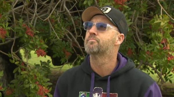 A family who lost their son after years of battling cancer have been targeted by heartless scammers who setup a Facebook page asking for do<em></em>nations after their son’s tragic death. Father Mark Tracy spoke to 9News saying that his father passed away last Monday, and his son Levi, 19, on Tuesday. They were trying to plan the funeral when they became aware of a Facebook page that was setup by scammers asking for do<em></em>nations in the days after Levi’s death.