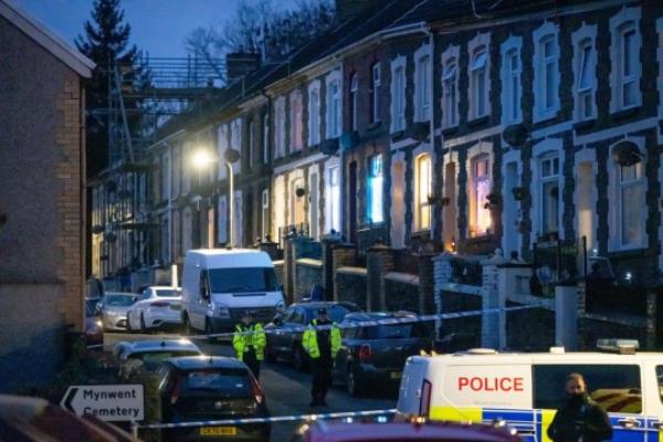 ABERFAN, WALES - DECEMBER 5: A general view of the scene on Moy Street on December 5, 2023 in Aberfan Wales. South Wales Police said emergency services were called to Moy Road just before 09:10, wher<em></em>e a woman, 29, had been stabbed. A 28-year-old man has been arrested on suspicion of attempted murder. (Photo by Matthew Horwood/Getty Images)